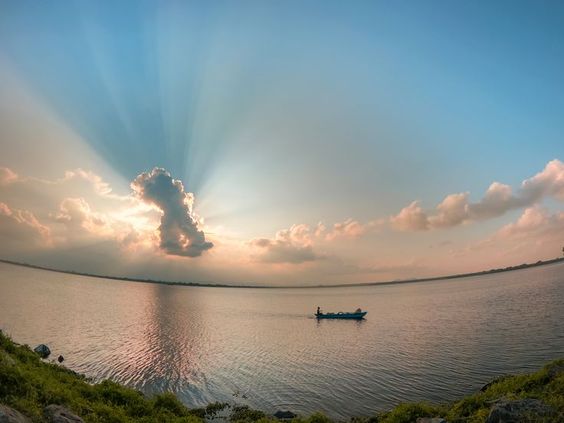 Sri Lanka Lake Discovery: Unveiling Nature’s Jewels