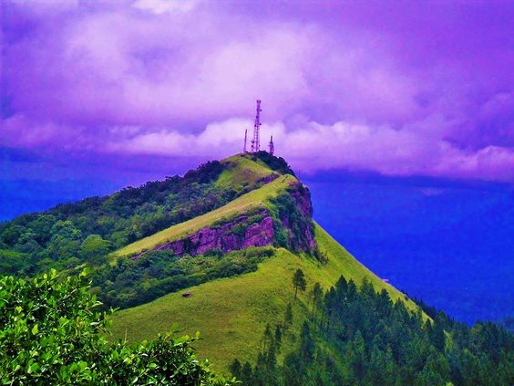 Exploring Hantana: A Journey Through Sri Lanka’s Enigmatic Mountain Range